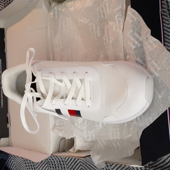 Tommy Hilfiger Mens Sneakers.Brand New In Box,Never Even Tried On. - Picture 2 of 6
